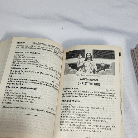 Set of 3 St Joseph Sunday Missal & Prayerbook 2000-04 Paperbacks Catholic Church - Picture 8 of 16